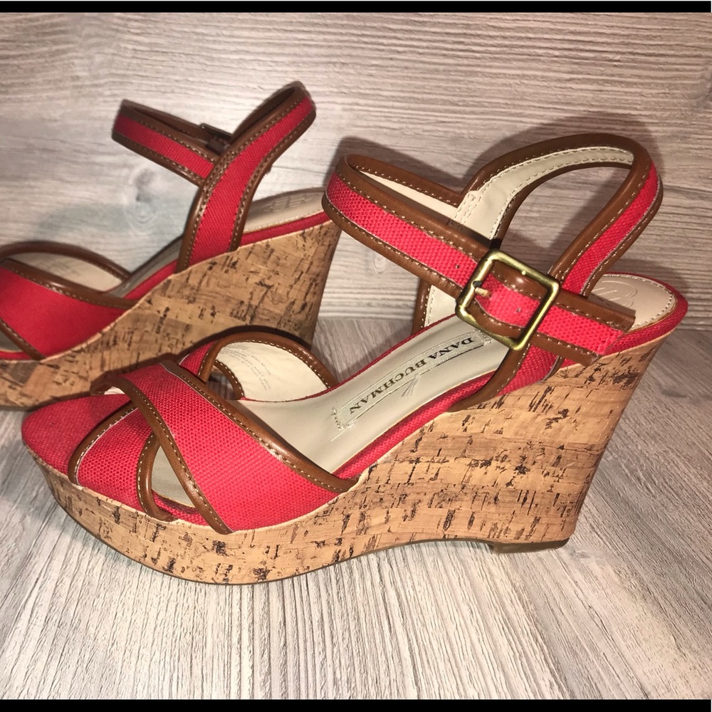 Dana Buchman Women's Red Wedge Heel Size 8.5